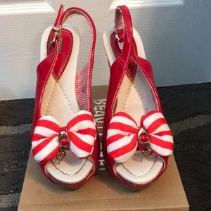 Red striped Wedges